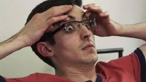 S-a uitat la televizor timp de 94 de ore. Ce a păţit bărbatul, după cele patru zile