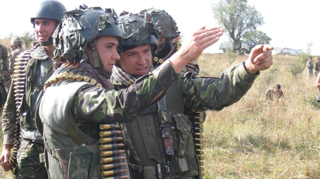 Ce surpriză! Autorităţile vor reintroduce stagiului militar OBLIGATORIU