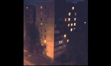 Creatura care a îngrozit cartierul. Se cățăra pe bloc, printre geamurile lor. Ce au descoperit apoi