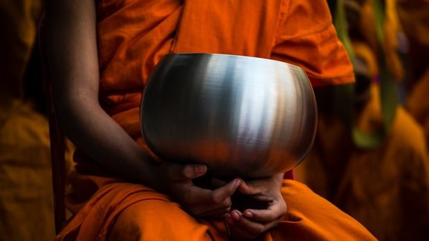 Ce şi cum să mănânci ca să trăieşti mai mult. Reţeta călugărilor budişti 