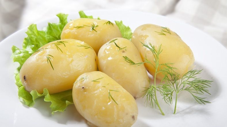 Dieta cu CARTOFI FIERŢI. Cum să slăbeşti 5 kg în patru zile
