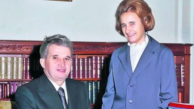 Surprinzător: de unde era haina în care Elena Ceauşescu a fost ucisă, în 1989