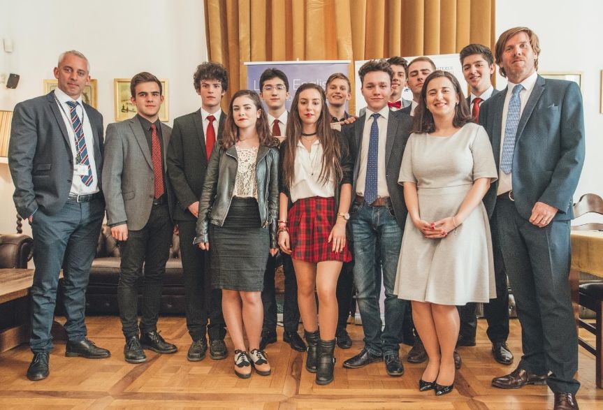 Concursul Naţional de Discurs Public în Limba Engleză, la Bucureşti. Cine a fost marele câştigător