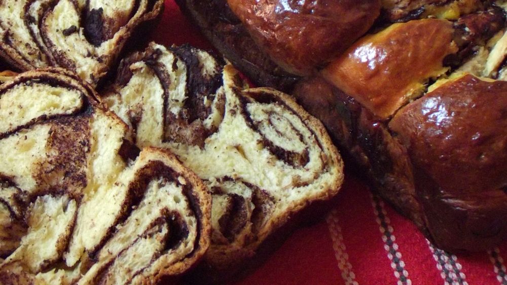 COZONAC reţetă. Aşa faci cel mai pufos cozonac tradiţional de Paşte! Se topeşte în gură!