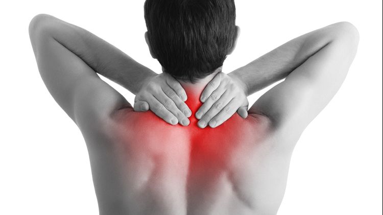Ai dureri cervicale? Când trebuie să mergi la medic