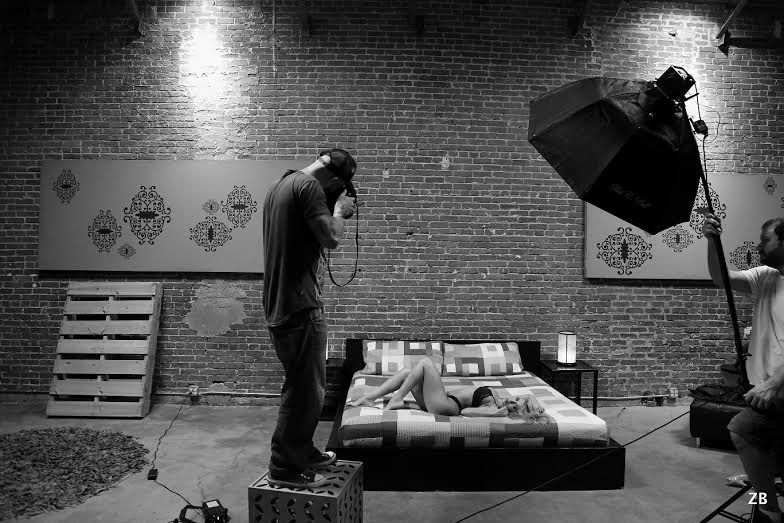 Edward Aninaru dezvaluie secretele pictorialelor de nud fashion  la workshop-ul #Nudiful