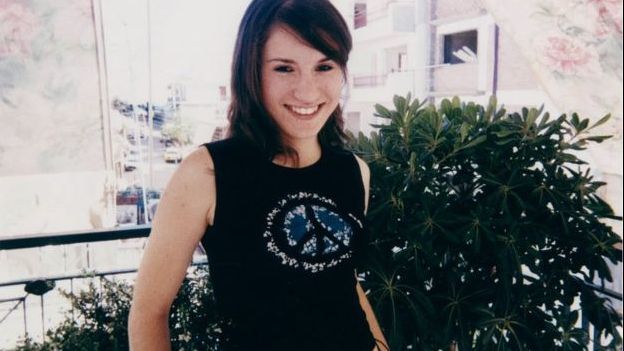 S-a născut fără uter și fără vagin. Cum a reacționat logodnicul ei când a aflat