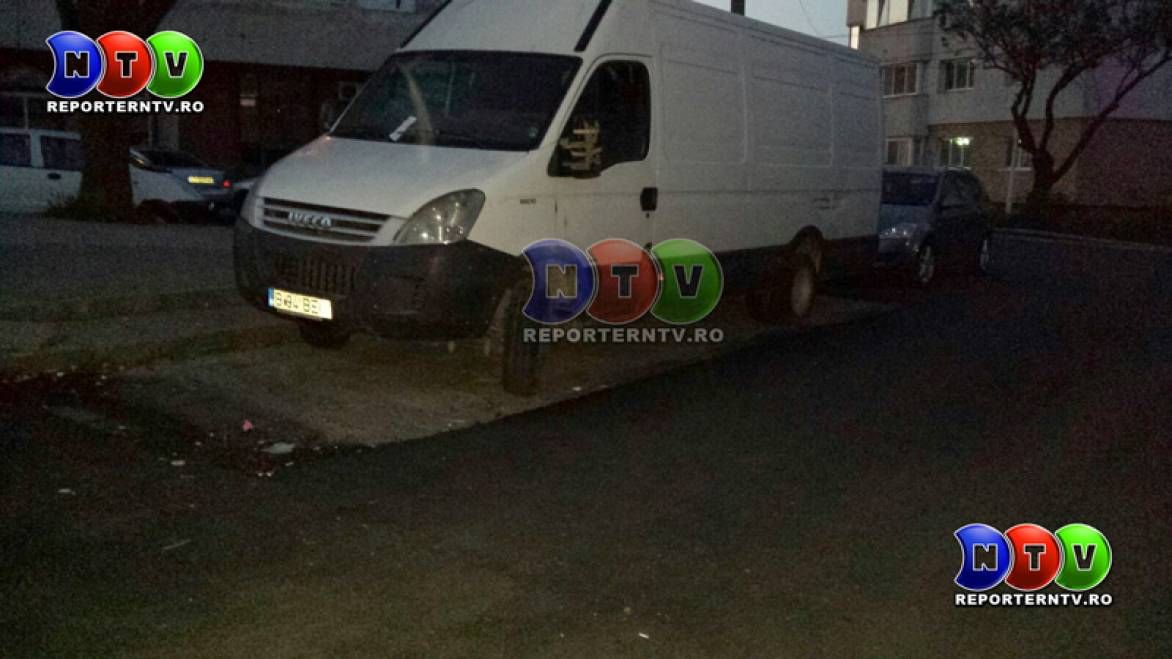 Aberaţia zilei: Dorel de Constanţa a asfaltat în jurul unei maşini parcate