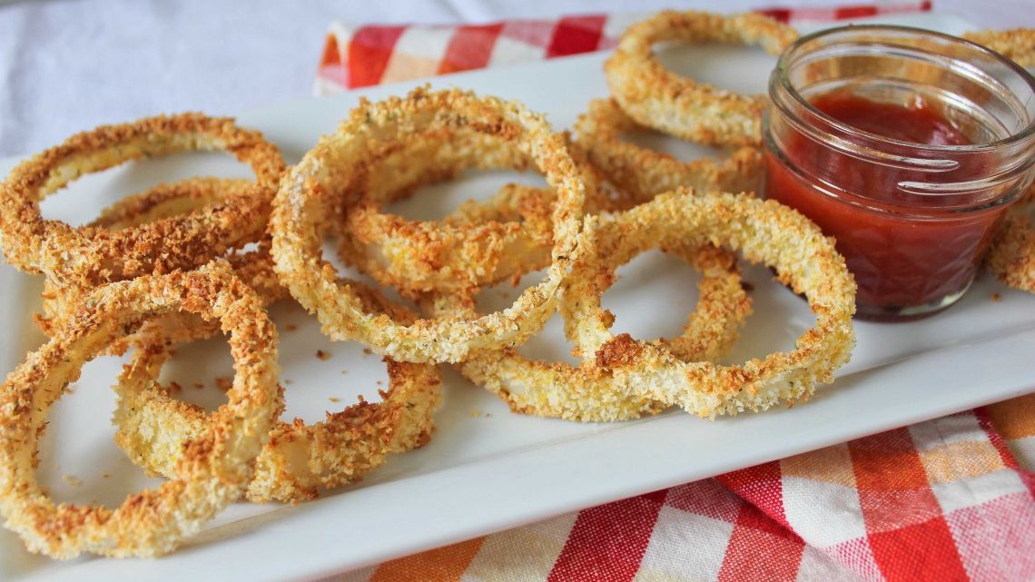 Rețetă de inele crocante de ceapă. Gustoase şi sănătoase!