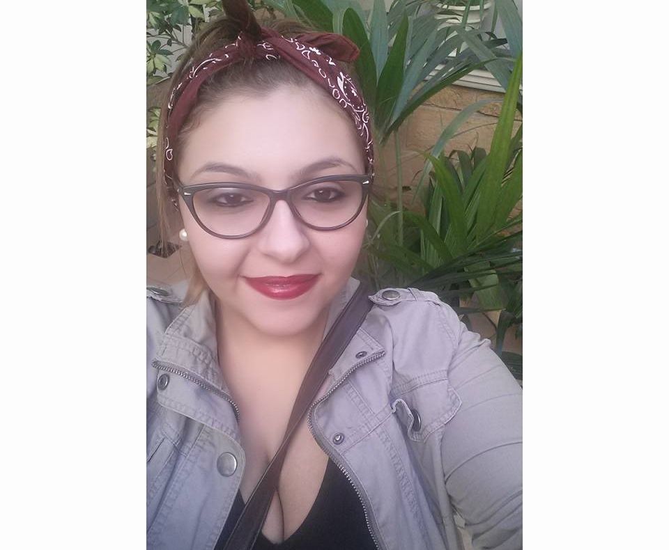 S-a dus să ia lenjerie. Vânzătoarea a spus că e grasă. A plecat acasă. ULUITOR ce a pus pe Facebook