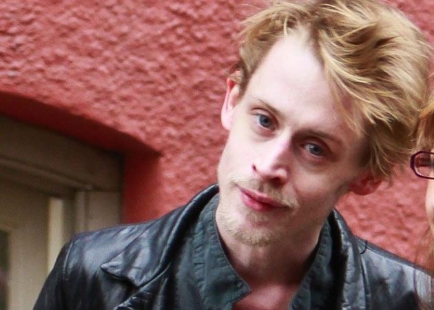 Cum l-au surprins fotografii pe Macaulay Culkin, starul din „Home Alone”. Schimbarea e uriașă!