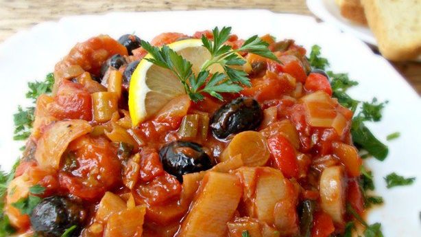 REŢETE DE POST. Mâncare de praz cu măsline: e foarte gustoasă şi sănătoasă