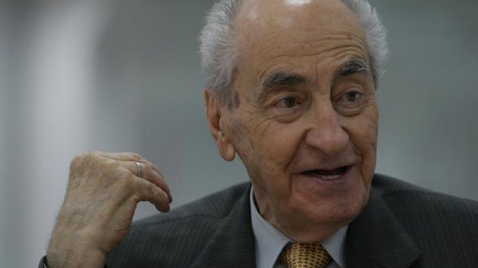 Cum îl umileşte Mircea Ionescu Quintus pe Tăriceanu