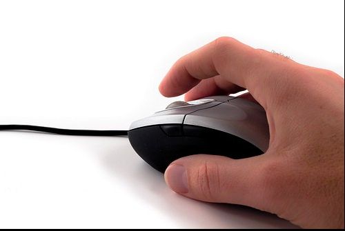 Ce se întâmplă dacă dai click dreapta, pe monitor, în acest loc