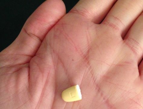 De ce NU este recomandat să rupi pastilele în jumătate. Renunţă ACUM la acest obicei!