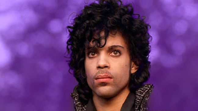 A murit cântăreţul PRINCE. Avea 57 de ani 