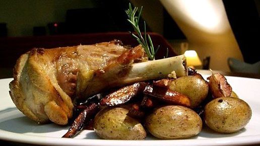 FRIPTURĂ DE MIEL. Reţetă friptură de miel la cuptor: trucul simplu ca să îţi iasă perfect!