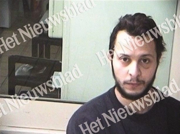Atentate Paris. Prima imagine cu teroristul Salah Abdeslam în închisoare: e un prizonier "model"