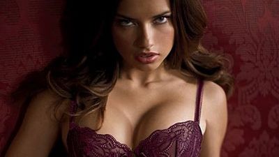 Cum să-ţi măreşti sânii în mod natural, cu ajutorul mărarului. Efecte vizibile în 40 de zile!