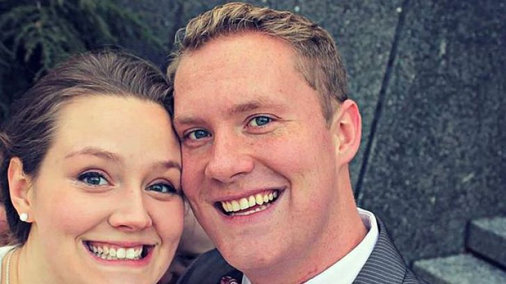 S-au uitat la fotografia lor de nunta și s-au îngrozit. Ce au vazut 