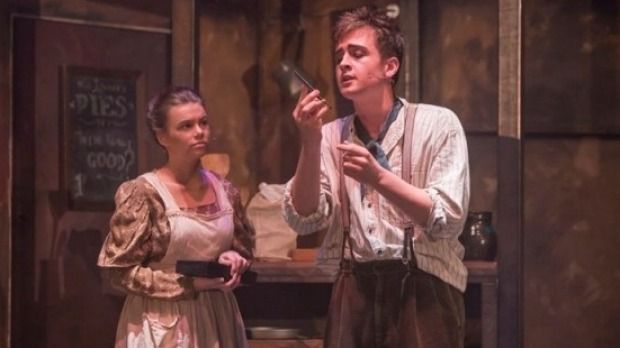 Scene de groază în timpul unei piese de teatru cu liceeni. Publicul a văzut totul