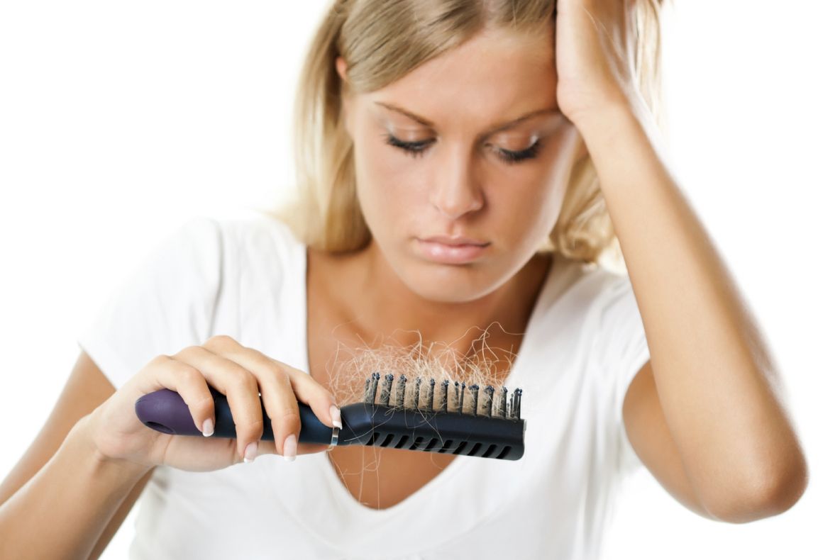 Cinci măști de păr cu ulei de ricin. Încearcă-le și tu și vei avea un păr mai sănătos și mai mătăsos!