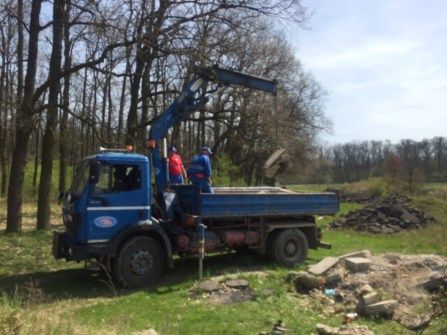 Scandalos. Simbol al Revoluţiei din 1989 de la Timişoara, aruncat la gunoi