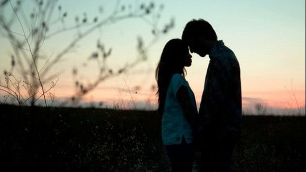 Adevăratul motiv pentru care unii tineri încep viața sexuală mai devreme decât alții