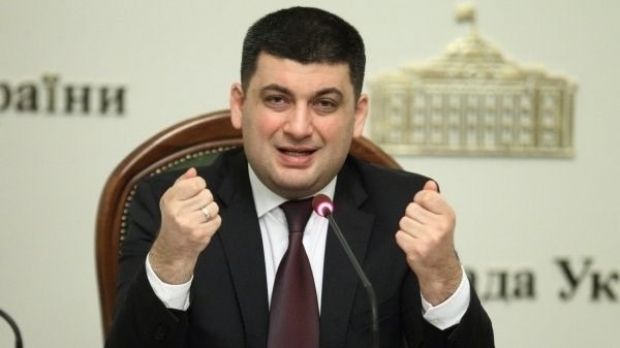 UCRAINA: Parlamentul aprobă demisia premierului Iațeniuk și nominalizarea lui Volodimir Groisman