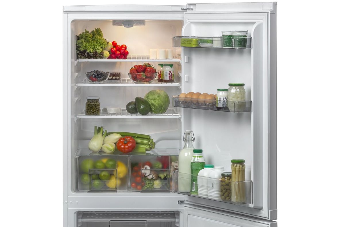 De ce nu este sănătos să ţii în frigider ouăle şi pâinea