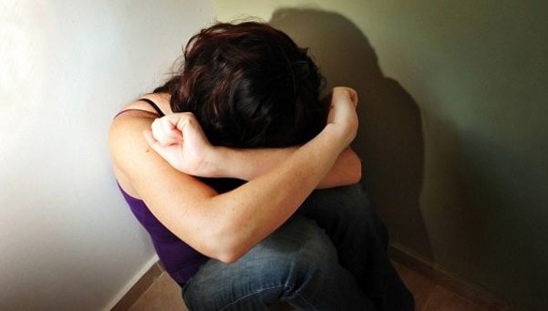 Un român de 60 de ani a făcut sex cu o minoră de 12 ani. Ce s-a întâmplat după un an de relaţie