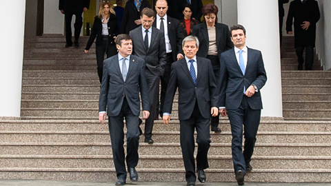 Cioloș: Am cerut ministrului Sănătății urgentarea clarificării problemei în cazul dezinfectanților