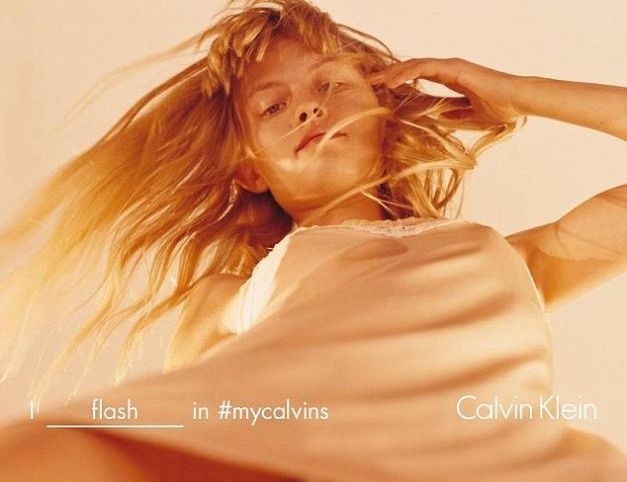 O poză pe sub fusta unei tinere de 22 de ani, reclama care a șocat lumea. Foto interzis minorilor