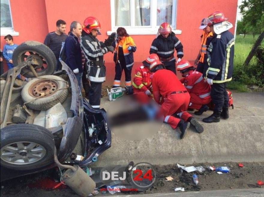 O cântăreață de muzică populară implicată într-un accident. O femeie s-a stins sub privirile fiului