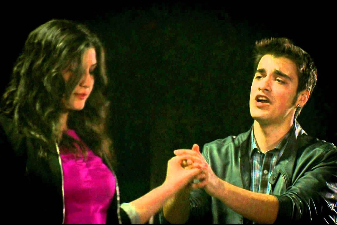 Cum vrea s-o cucerească Liviu Teodorescu pe Alina Eremia. Ce i-a transmis