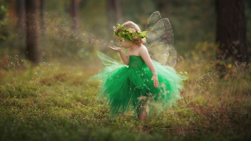 Fotografiile incredibile pe care o mamă le face copiilor ei. Par desprinse din poveşti!