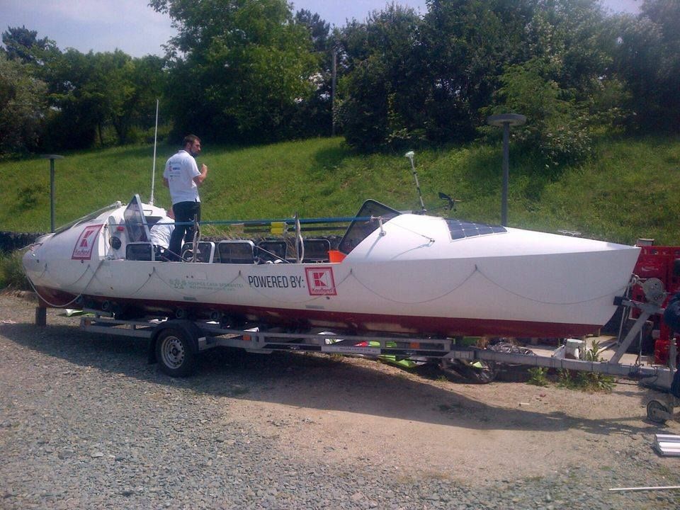 Patru români vor traversa Oceanul Atlantic într-o barcă cu vâsle. Mai este nevoie de o persoană