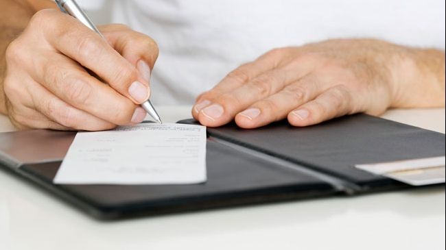 S-au certat cu ospătarii, dar nu se așteptau la asta. Ce scria pe nota de plată. Patronul a înlemnit