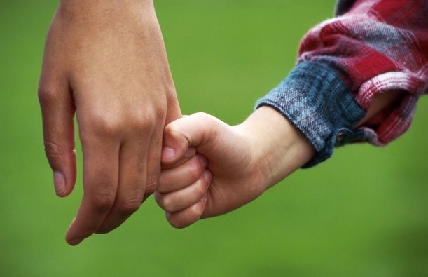 Mai mulţi bani pentru mame. În ce condiţii 