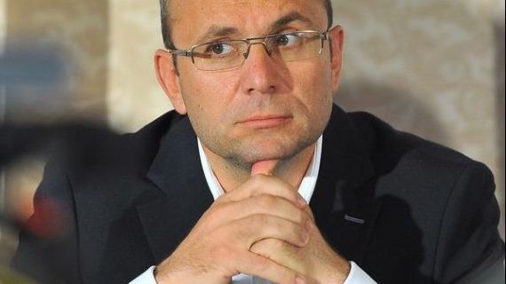 Gușă: Există pericolul ca mesajele lui Sanders să-i aducă lui Trump un electorat care nu e al lui