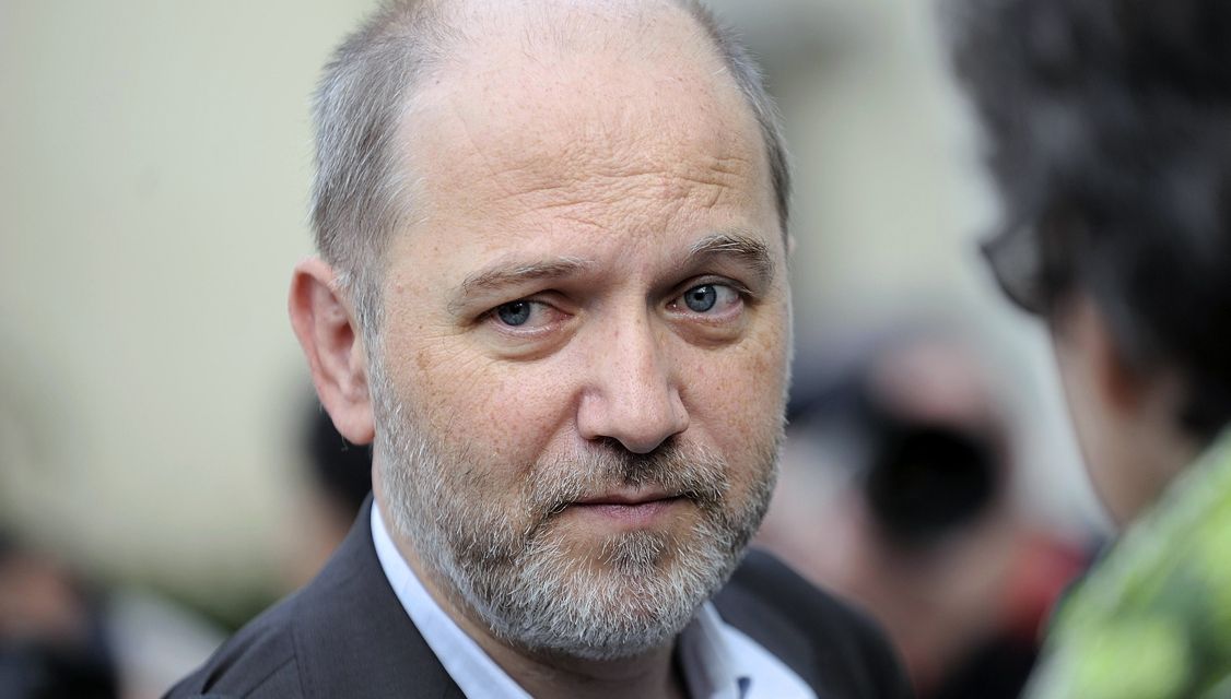 Hărțuire sexuală pe scena politică din Franța: "Nu vom mai tăcea", spun 17 ex-miniștri femei