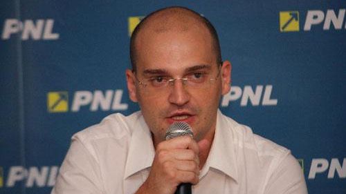 Cum face campanie involuntară șeful organizației PNL pentru candidatul PSD la Primăria sectorului 3