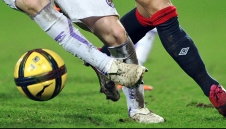 Încă o ZI NEAGRĂ în fotbal! A suferit un stop cardiac pe teren. Starea lui e gravă!