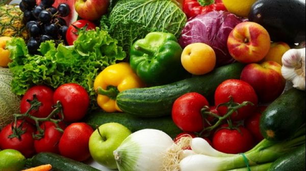 Topul celor mai periculoase fructe şi legume! Vei mai mânca? 