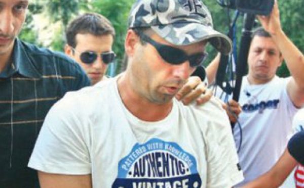 Hackerul român Guccifer a pledat vinovat în SUA. Ce pedeapsă riscă acum