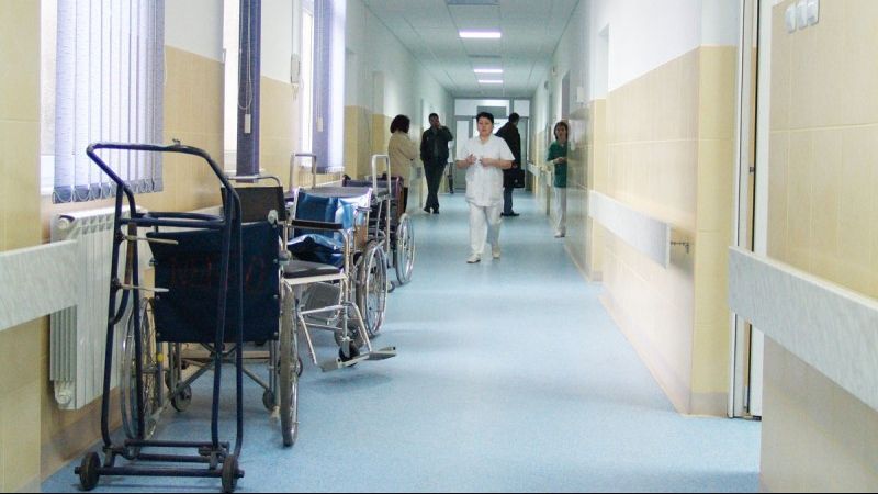 Moarte înfiorătoare pentru o femeie din Suceava. Ce i-a făcut iubitul, înainte de a ajunge la spital