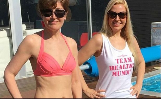 Care dintre cele două femei are 60 de ani? Vei fi indus repede în eroare