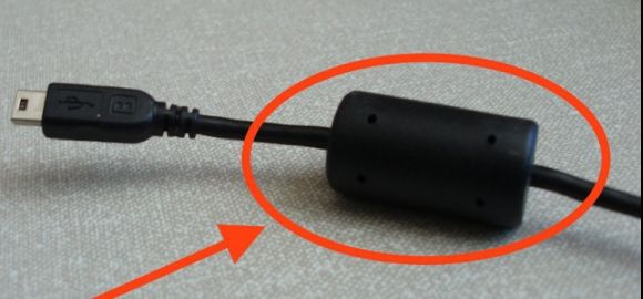 La ce foloseşte, de fapt, cilindrul mic, pe care orice încărcător de laptop îl are