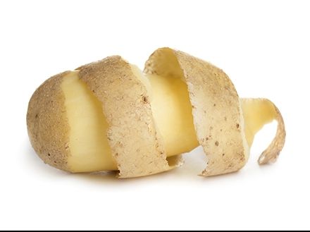 A aplicat coji de cartofi pe păr. După 7 zile a observat rezultatele. Peste așteptările ei