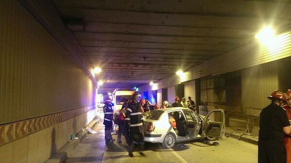 Accident la Pasajul Unirii din Bucureşti. Un mort și un rănit
